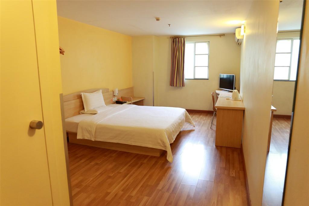 7Days Inn Qingdao Haiyunan Xinglong Road Szoba fotó